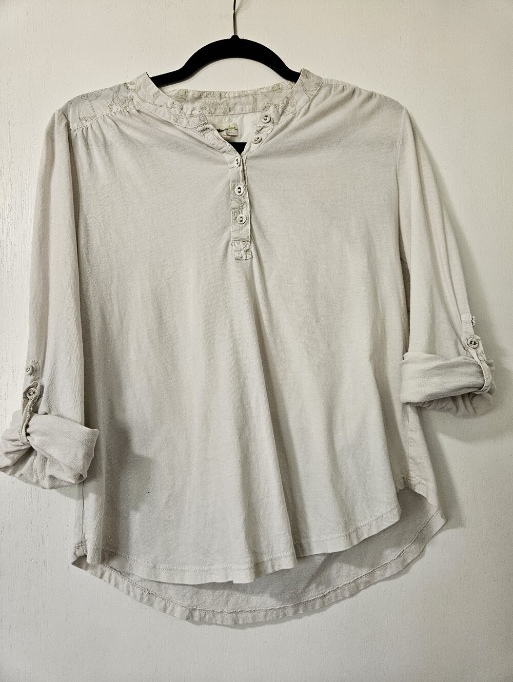 Staring at Stars (Anthropologie) Cream Floral Embroidered Henley Top Size M
